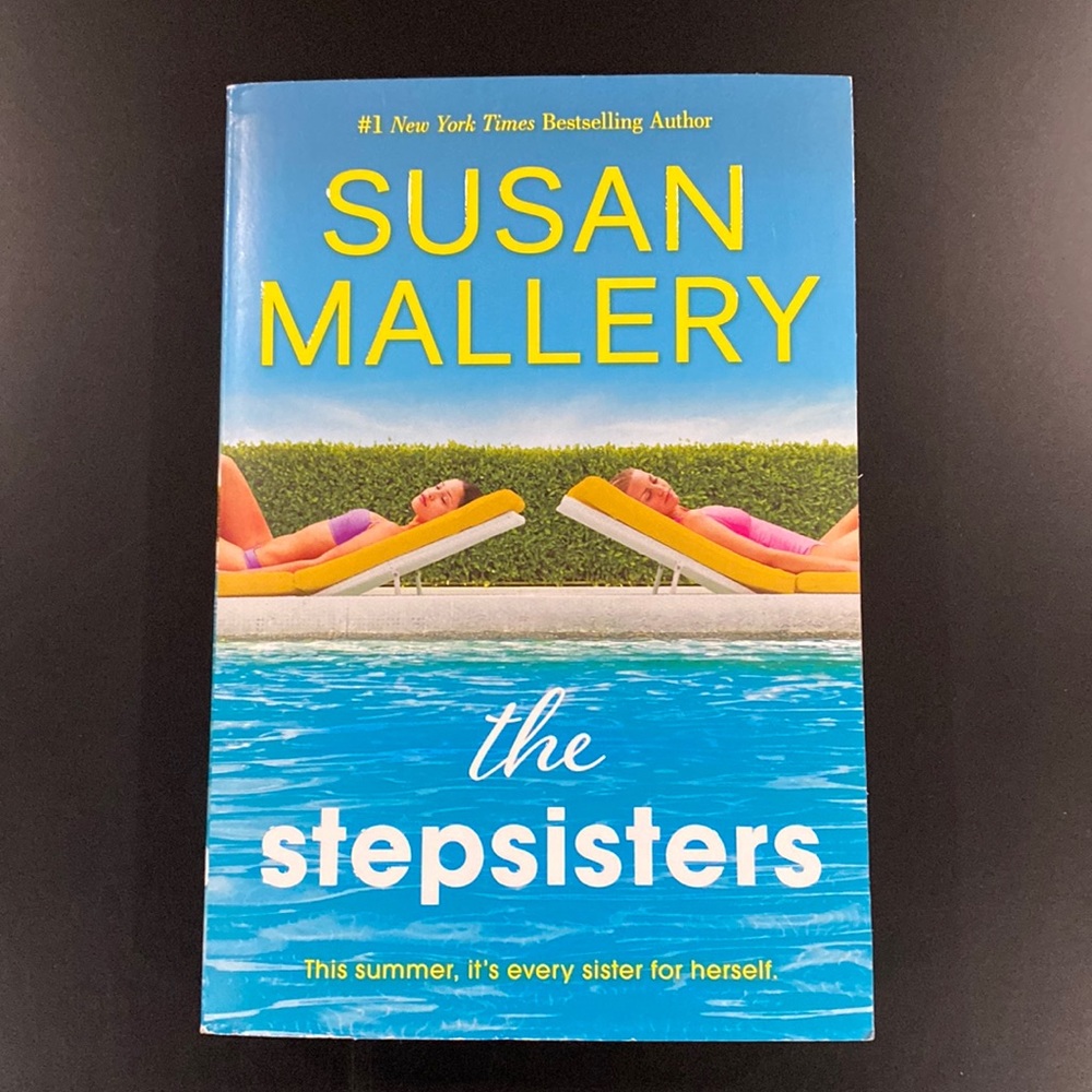 The Stepsisters by Susan Mallery - Paperback Novel